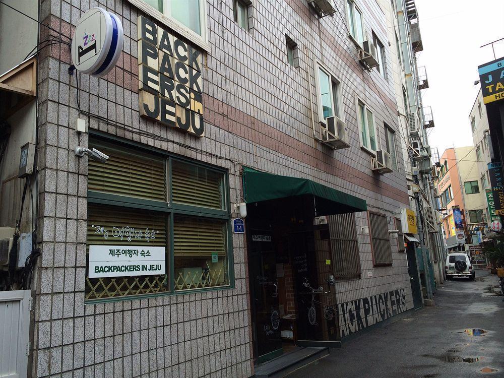 Backpackers In Jeju City Center Bagian luar foto