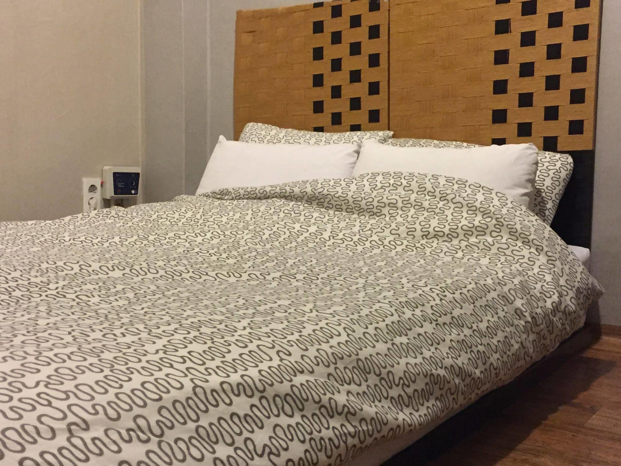 Backpackers In Jeju City Center Bagian luar foto