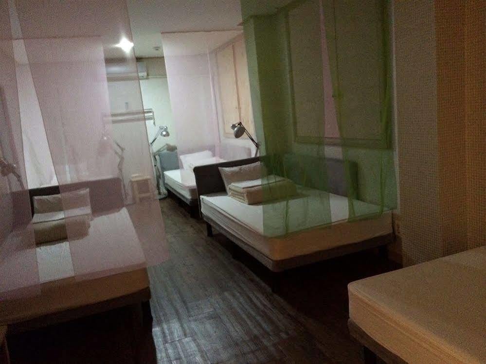 Backpackers In Jeju City Center Bagian luar foto